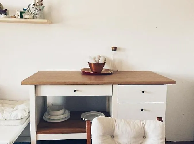 Quiet Leisure In * Преко