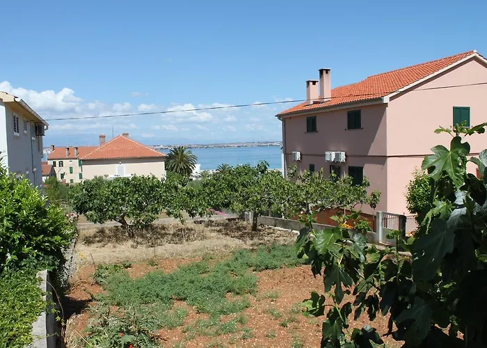 Апартаменты Quiet Leisure In Преко